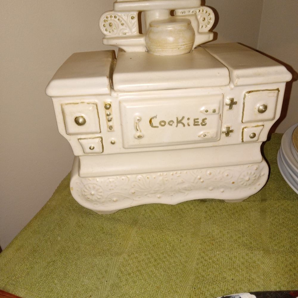 Cookie jar